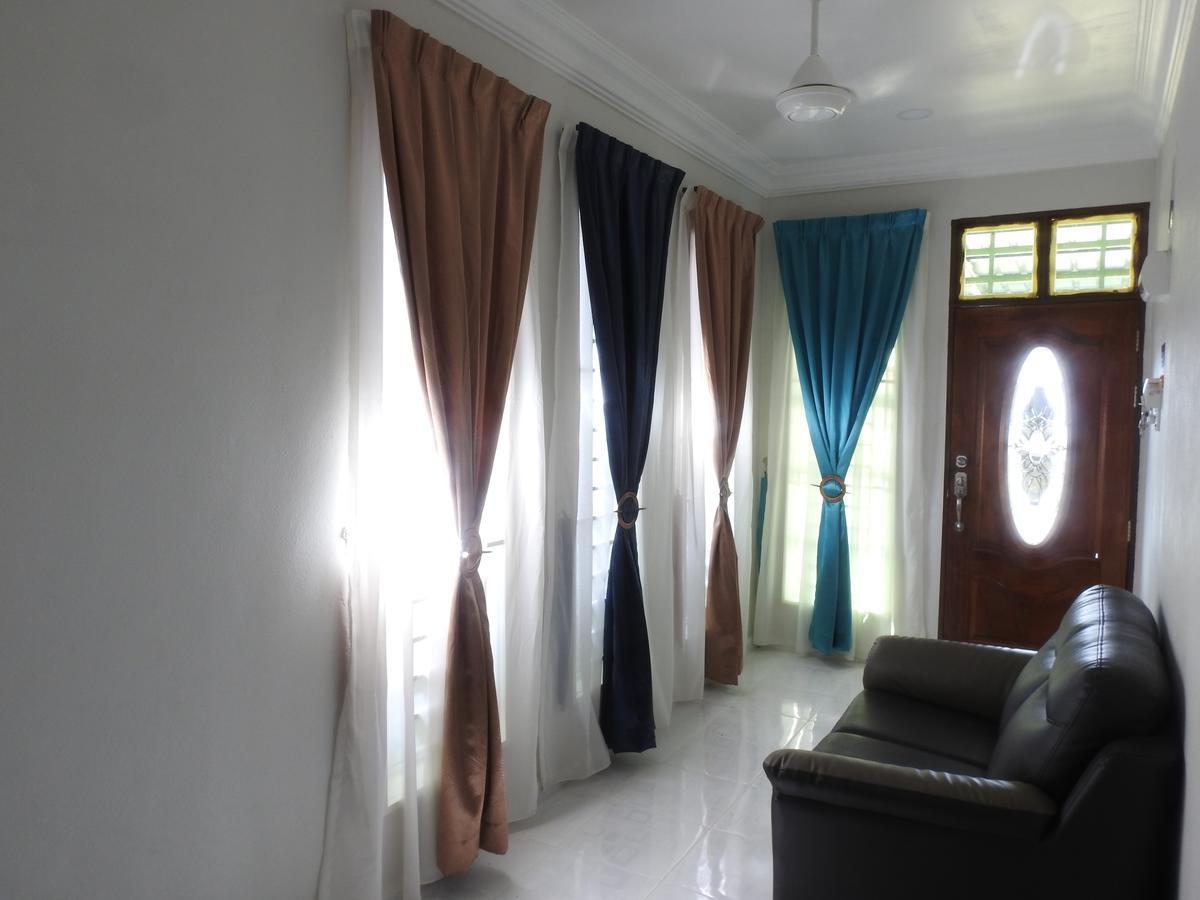 Aryan G100 Homestay Kampung Kuala Besut Eksteriør billede