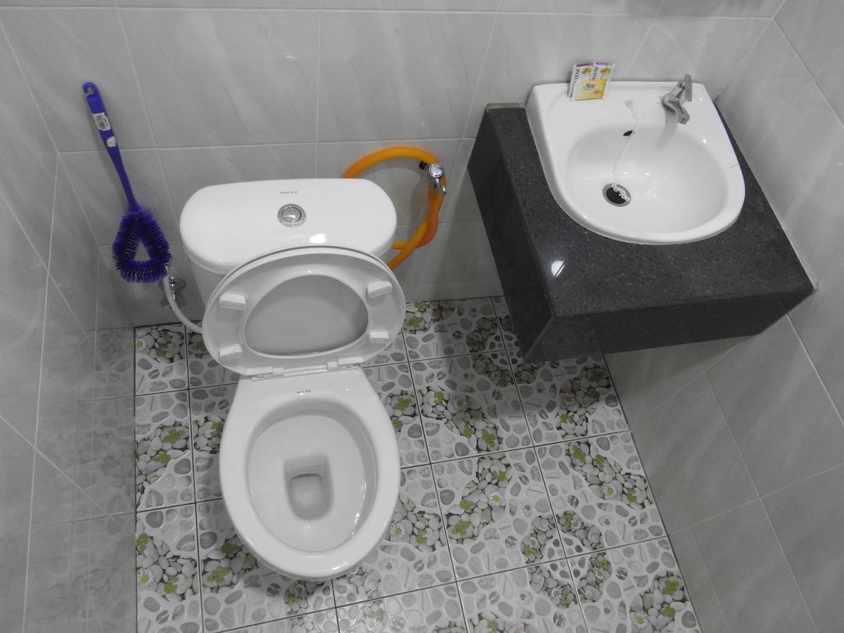 Aryan G100 Homestay Kampung Kuala Besut Eksteriør billede